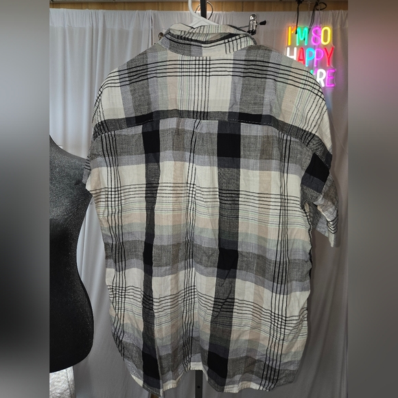 Carhartt Women's Plaid Short Sleeve Shirt - Black and White, Lg 10-12 - Picture 4 of 6